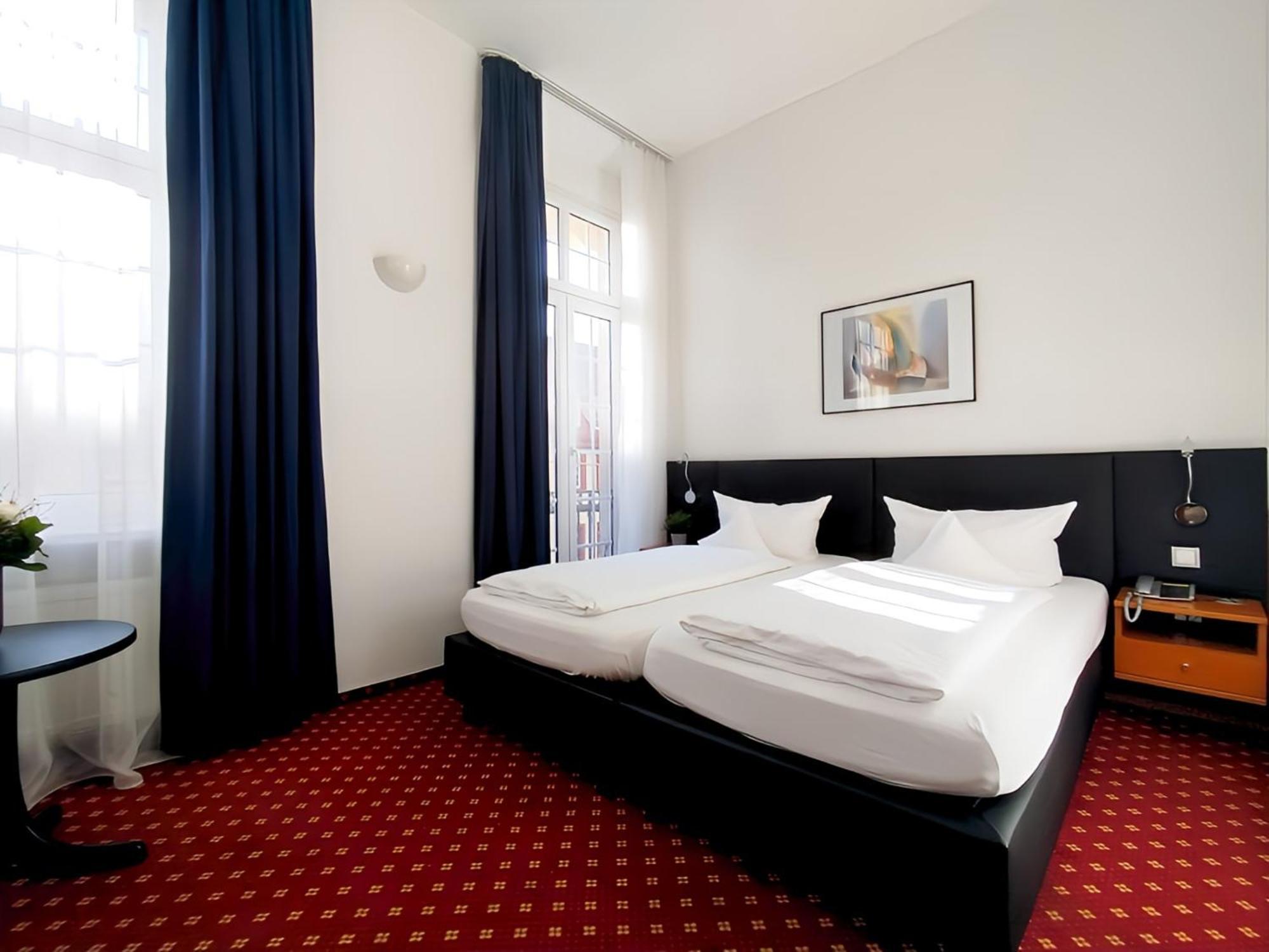 Hotel Schwert 라슈타트 외부 사진