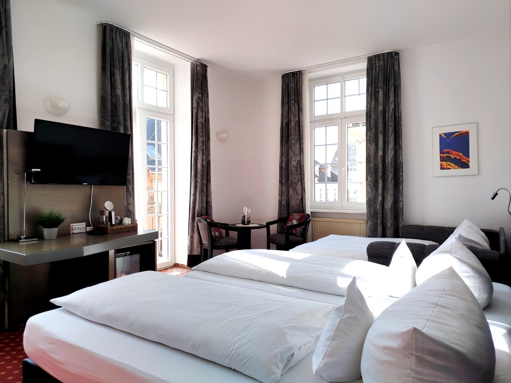 Hotel Schwert 라슈타트 외부 사진