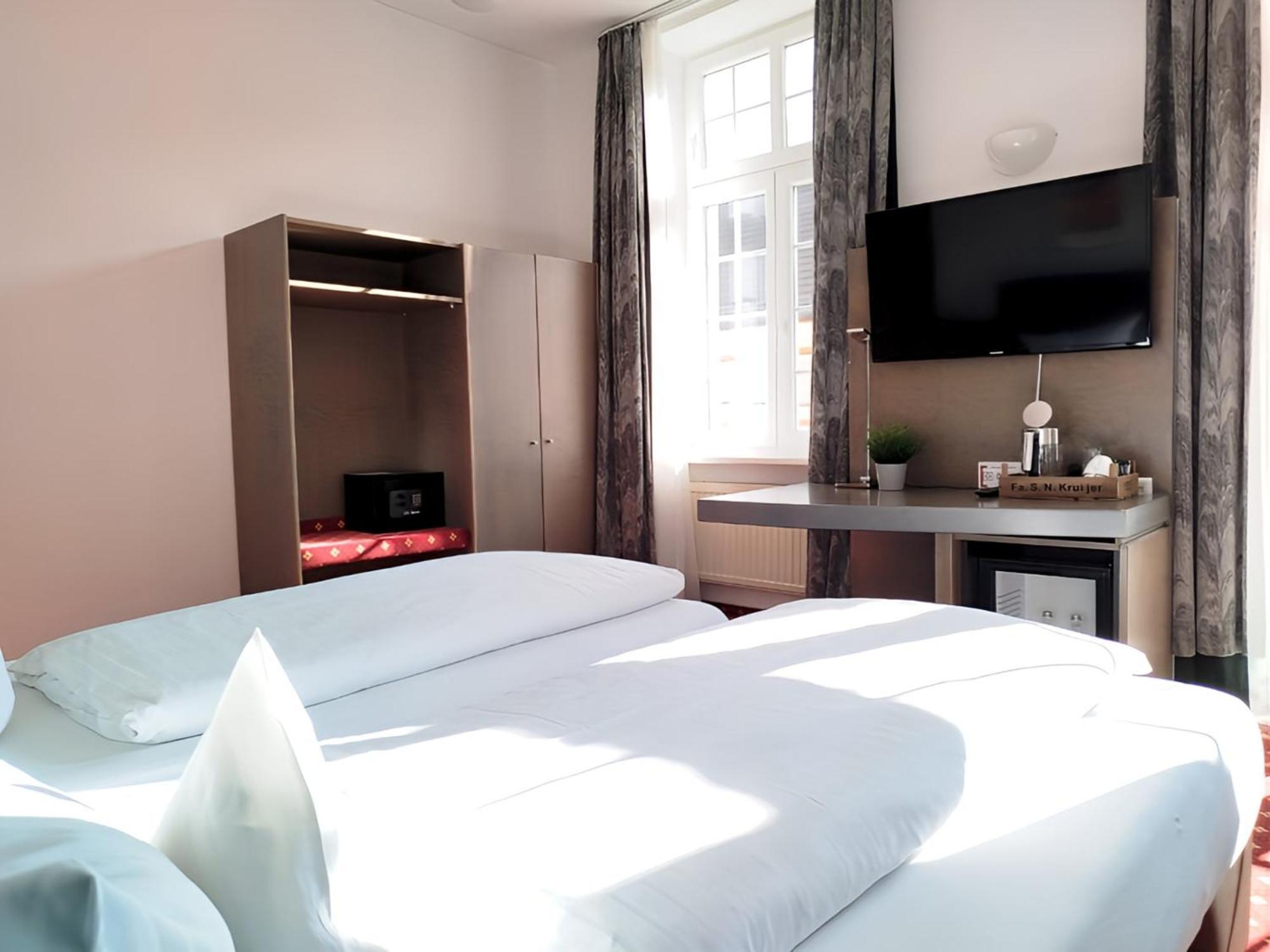 Hotel Schwert 라슈타트 외부 사진