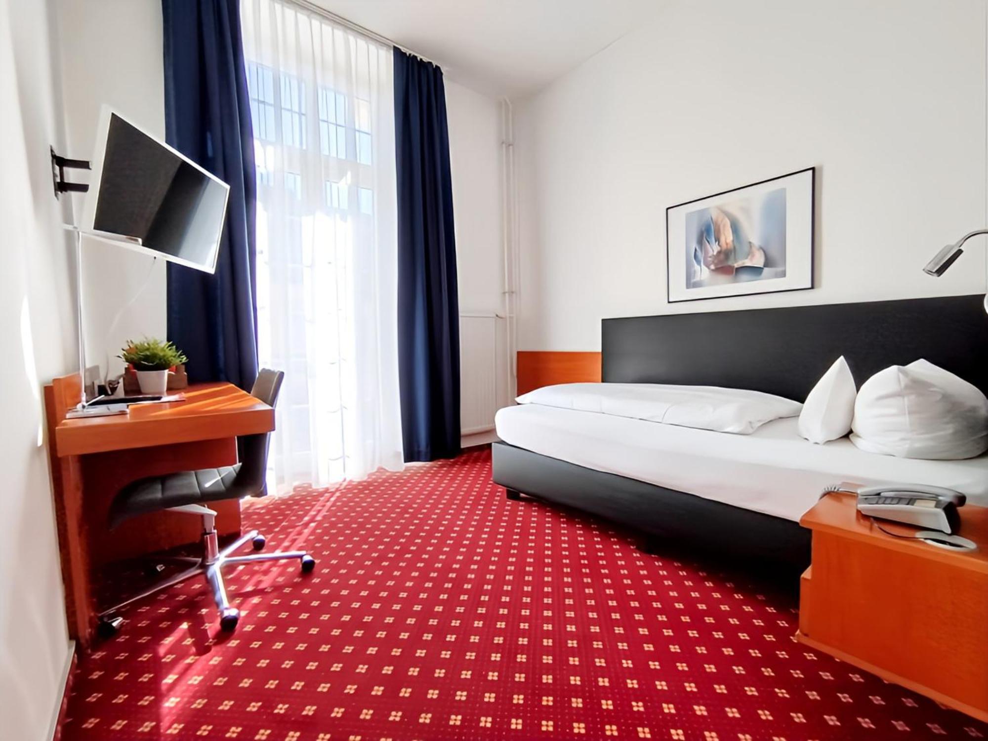 Hotel Schwert 라슈타트 외부 사진